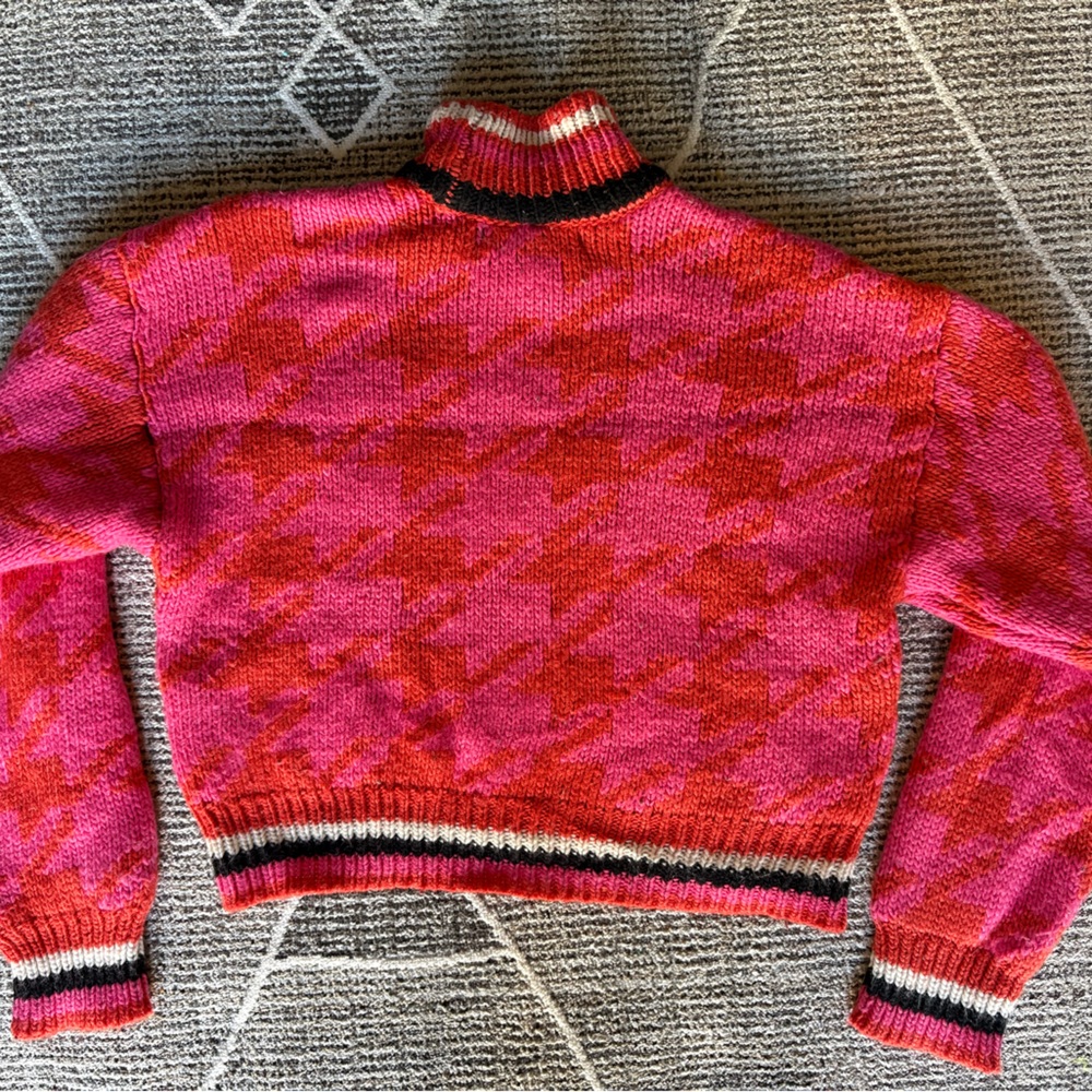 Vero Moda Red and Pink Houndstooth Mockneck Sweater